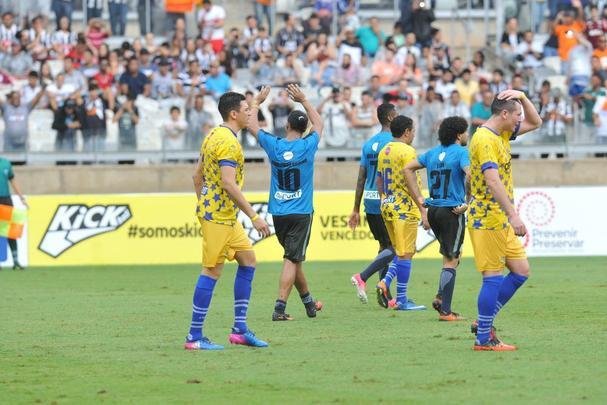 Fotos do 'Game of Dreams', jogo festivo dos Amigos do Ronaldinho contra os Amigos do Penta