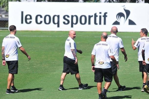 Jorge Sampaoli foi apresentado na tarde desta segunda-feira como novo tcnico do Atltico