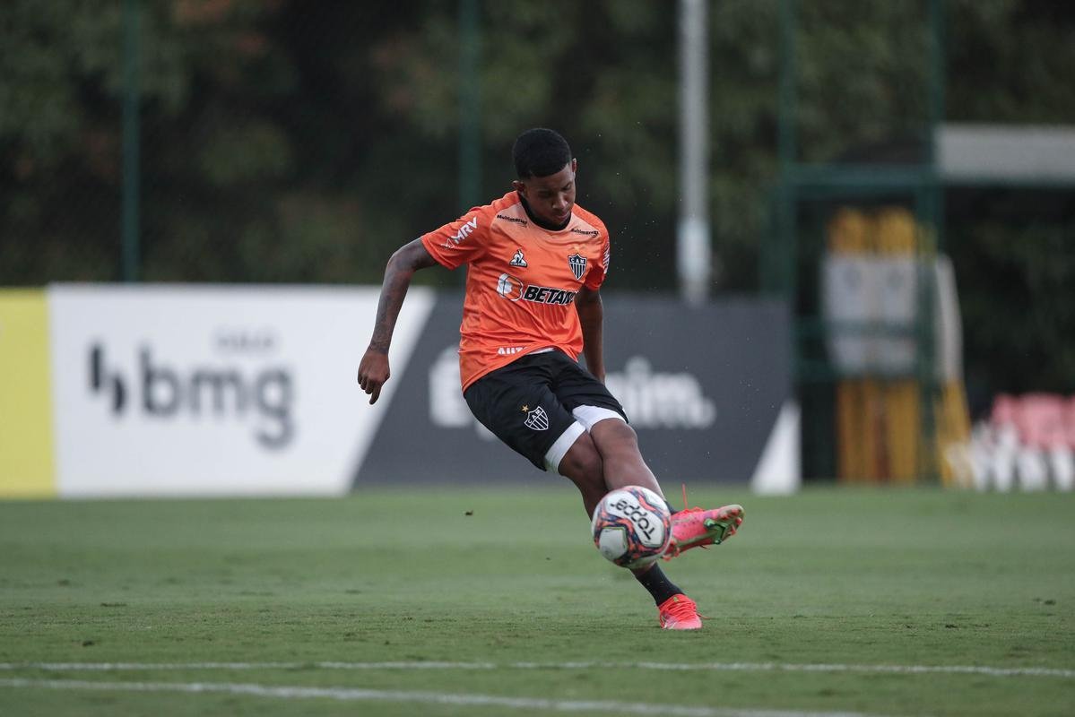 Com novo uniforme de treino, Atlético fechou nesta sexta-feira sua preparação para enfrentar o Athletic, às 19h deste sábado, no Independência, pela 11ª rodada do Campeonato Mineiro
