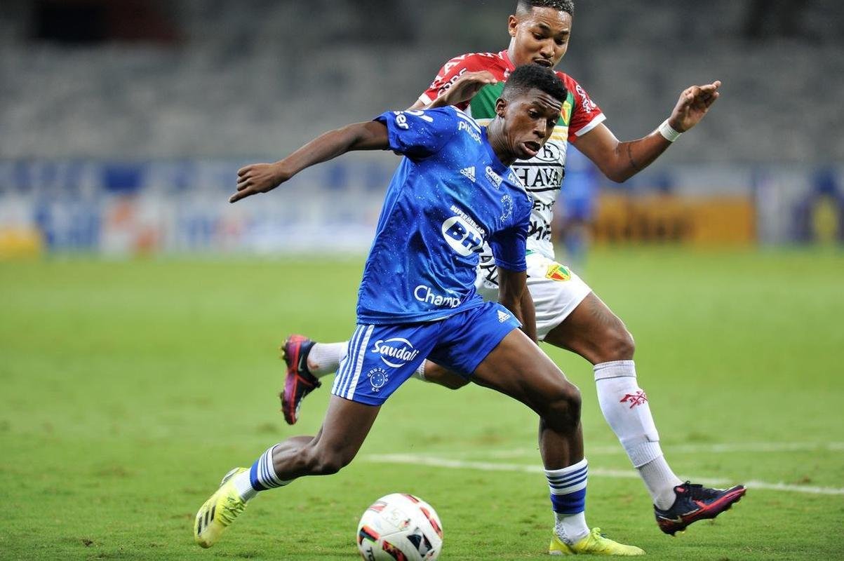 Fotos do jogo entre Cruzeiro e Brusque, no Mineiro, em Belo Horizonte, pela segunda rodada da Srie B do Campeonato Brasileiro