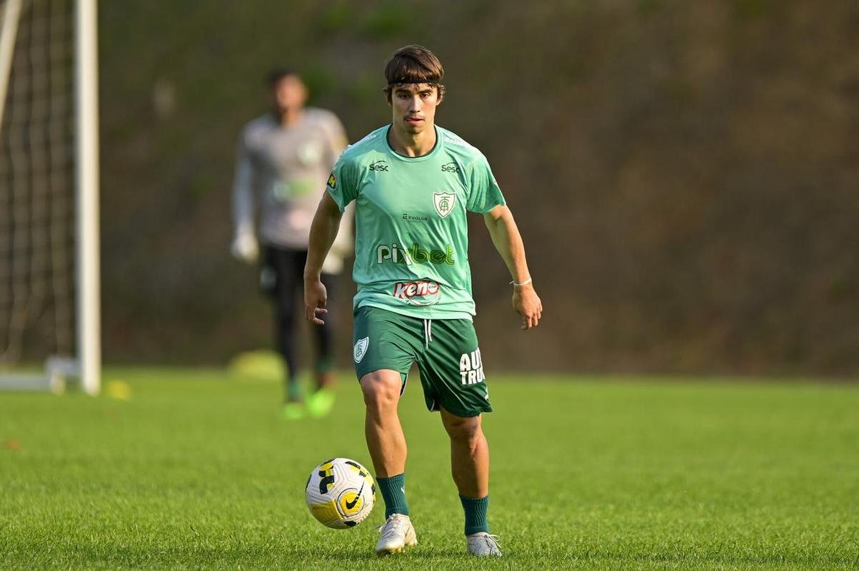 Em preparao para enfrentar o Corinthians no prximo domingo (18/9), o Amrica treinou nesta tera-feira (13/9)