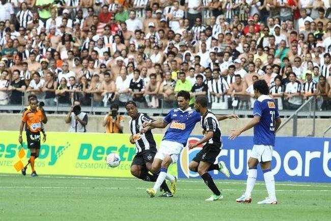 Fotos exclusivas do clssico entre Cruzeiro e Atltico na reabertura do novo Mineiro