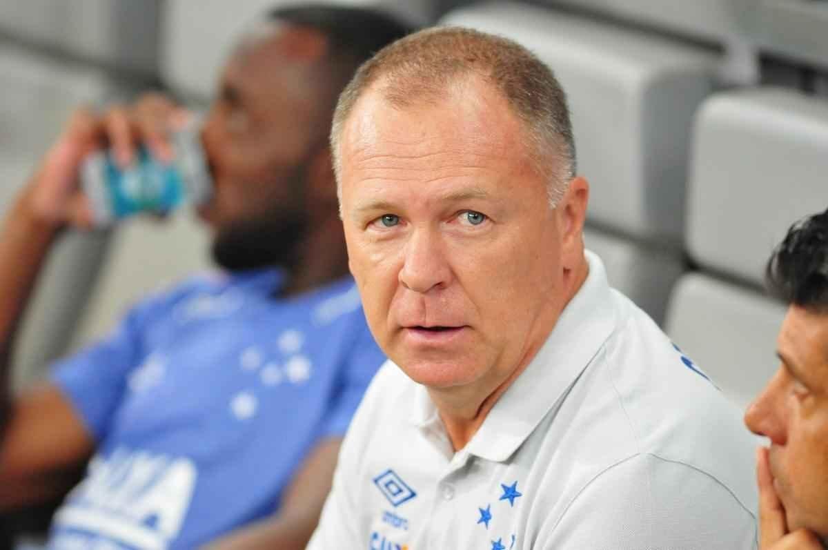 Imagens do jogo entre Cruzeiro e So Fransciso-PA, pela Copa do Brasil, no Mineiro