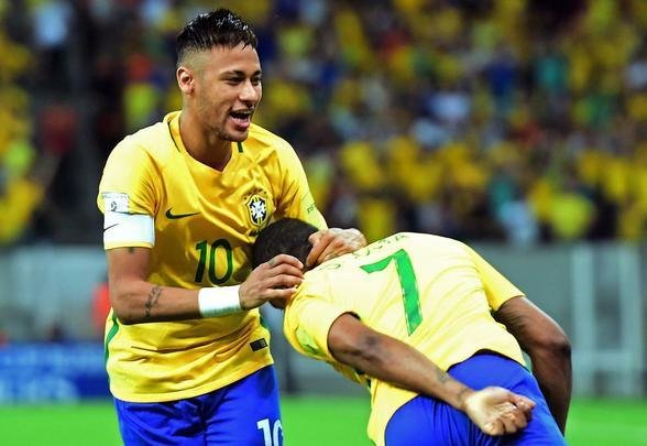 Brasil abre 2 a 0, mas Uruguai reage e busca empate na Arena Pernambuco