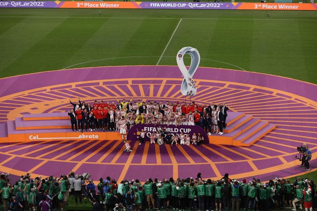Festa e premiao dos jogadores da Crocia pela conquista do terceiro lugar na Copa do Mundo de 2022, no Catar. Time croata venceu o Marrocos por 2 a 1 neste sbado (17), no Estdio Internacional Khalifa, em Doha