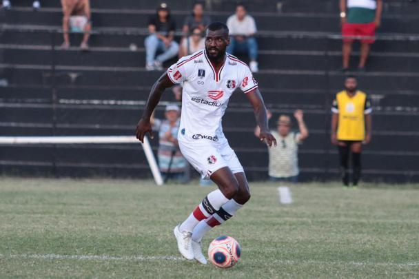 Equipes se enfrentaram em jogo que fora adiado da quarta rodada, no estádio Lacerdão, e ficaram no 0 a 0