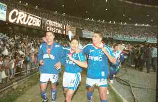 Em 1997, o Cruzeiro conquistou o bi da Copa Libertadores da Amrica. Na deciso, o clube mineiro superou o Sporting Cristal do Peru.