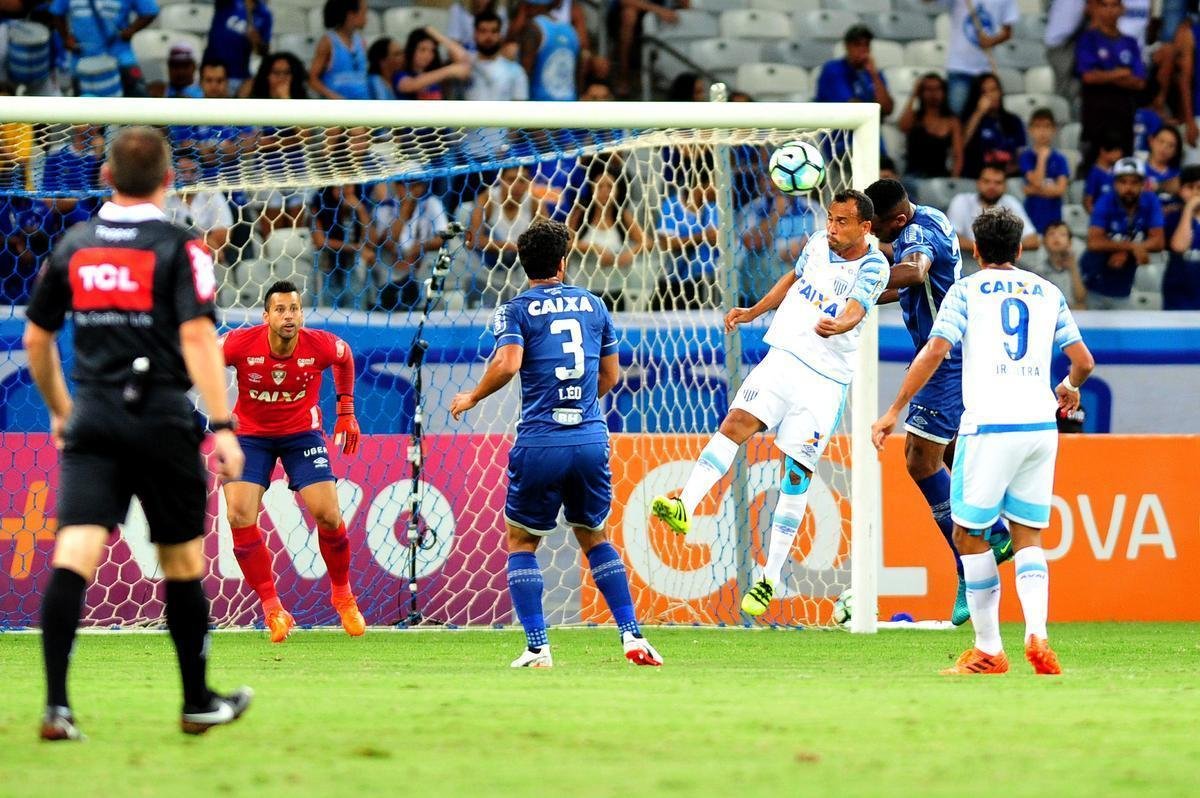 Fotos de Cruzeiro 2x2 Ava, no Mineiro, pela 35 rodada do Campeonato Brasileiro
