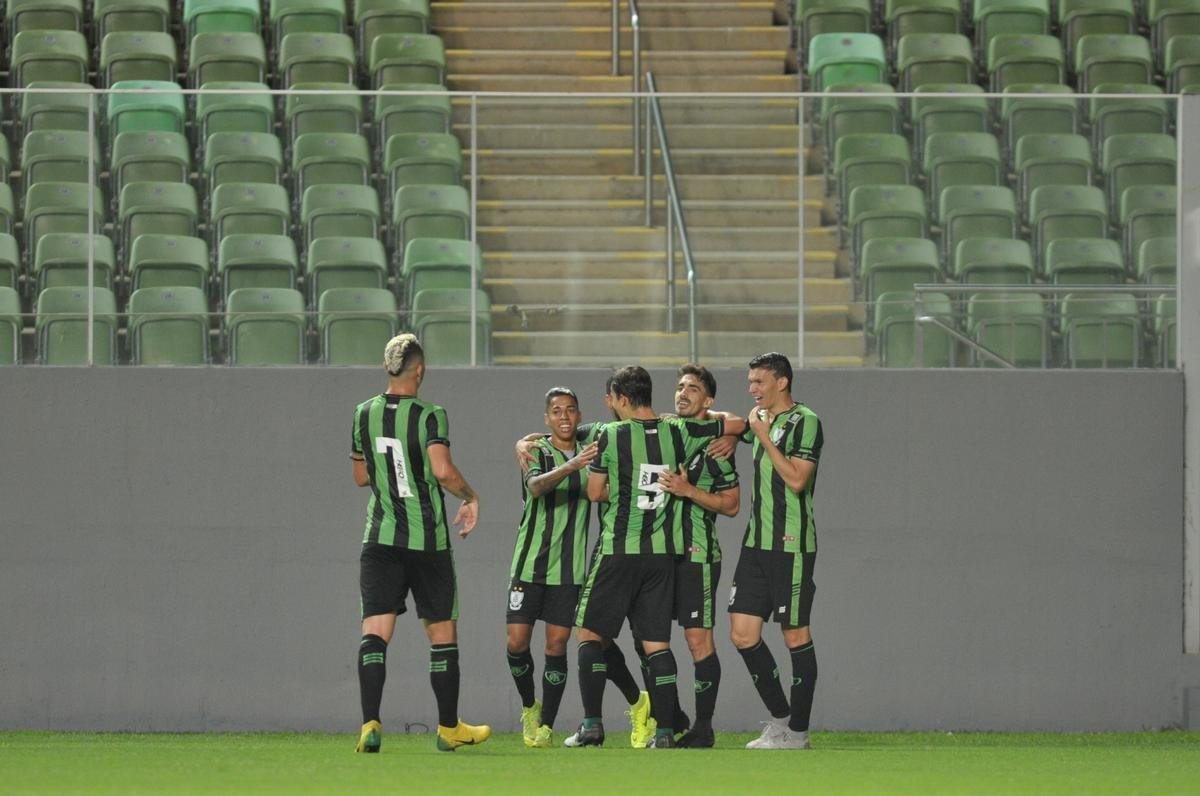 Fotos da partida entre Amrica e URT, no Independncia, pela sexta rodada do Campeonato Mineiro