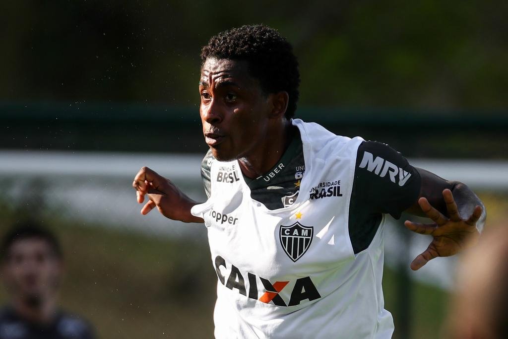 Aps empate no clssico, Atltico volta aos treinos na Cidade do Galo