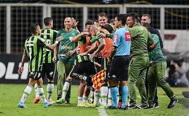 Am�rica vem jogando bem sob comando de Vagner Mancini