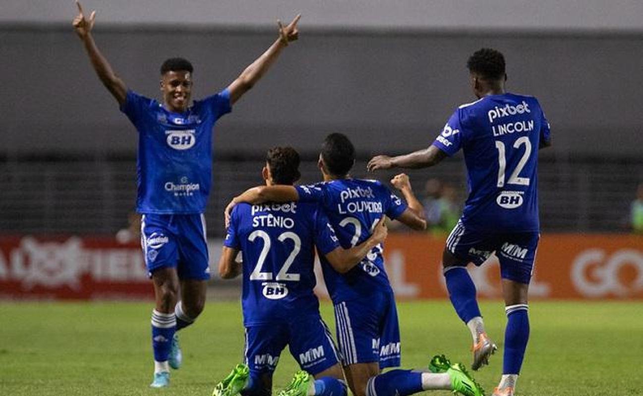 Fotos da partida entre CRB e Cruzeiro, no Estdio Rei Pel, em Macei-AL, pela 30 rodada da Srie B do Brasileiro