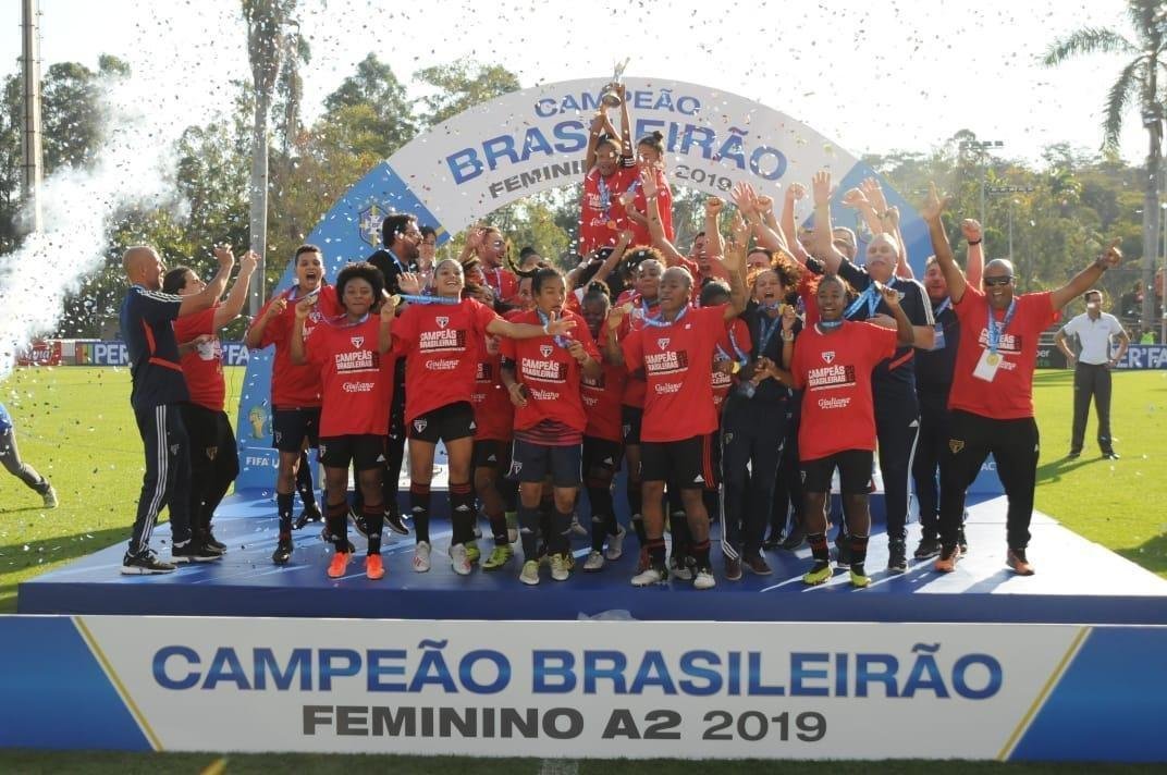 Cruzeiro e So Paulo ficaram no empate por 1 a 1 na finalssima do Brasileiro Feminino A2