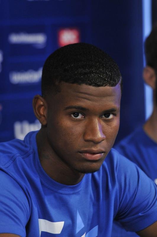 Cruzeiro apresentou o volante Jadson e o lateral-direito Luis Orejuela, primeiros reforos para a temporada