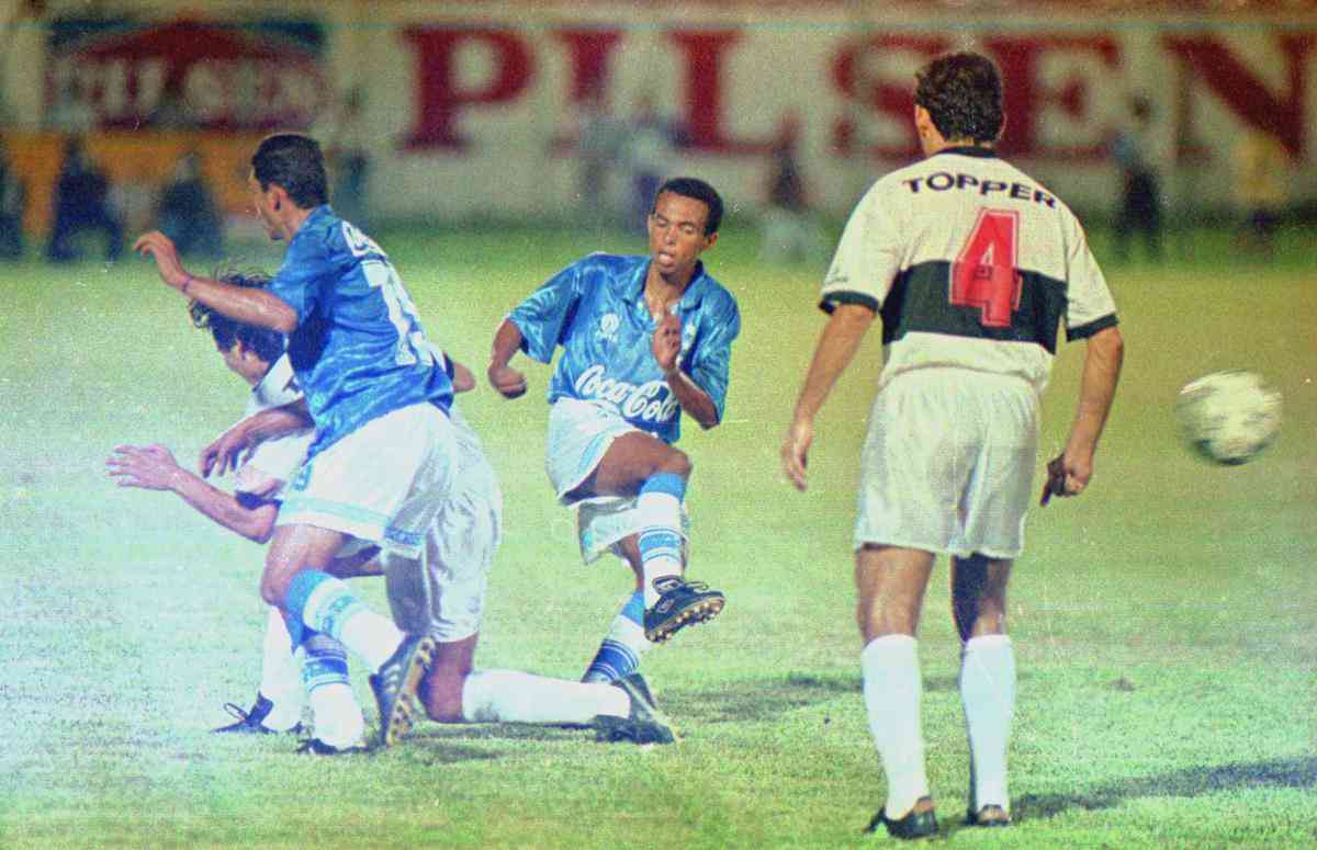Primeiro ttulo internacional de Ricardinho foi a Copa Master da Supercopa, em 1995, sobre o Olmpia