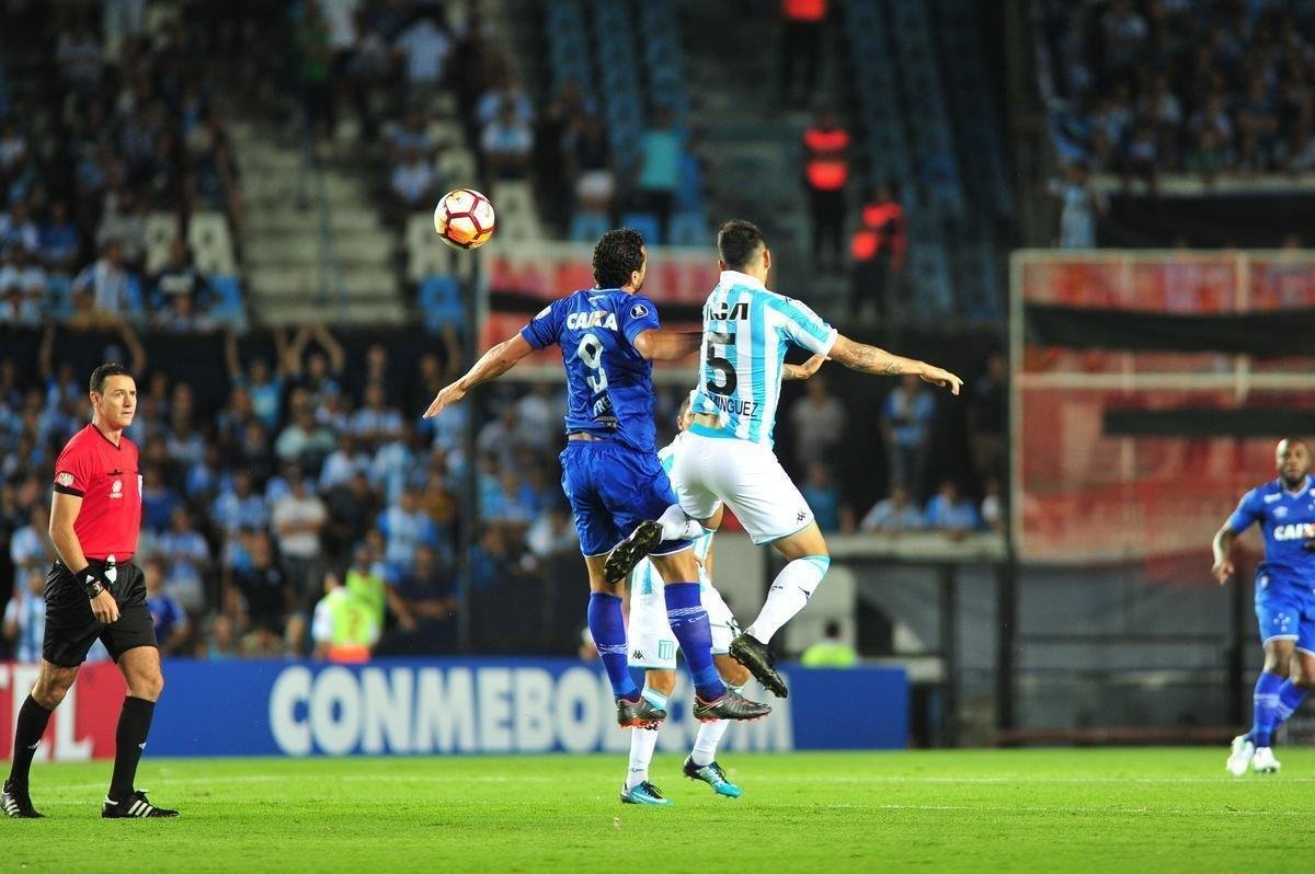 Fotos do primeiro tempo de Racing e Cruzeiro, no El Cilindro, pela Copa Libertadores