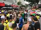 Torcedores enchem bares na Alberto Cintra, em BH, para jogo do Brasil