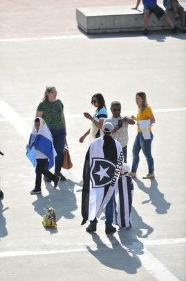 Torcedores de Cruzeiro e Botafogo, no Mineiro, em duelo pela 19 rodada do Brasileiro