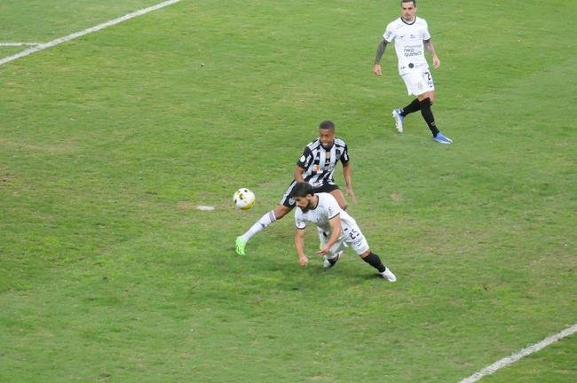 Atltico e orinthians se enfrentaram no Mineiro, neste domingo (24), em jogo vlido pela 19 rodada da Srie A do Campeonato Brasileiro.