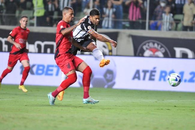 Fotos do jogo entre Atltico e Athletico-PR