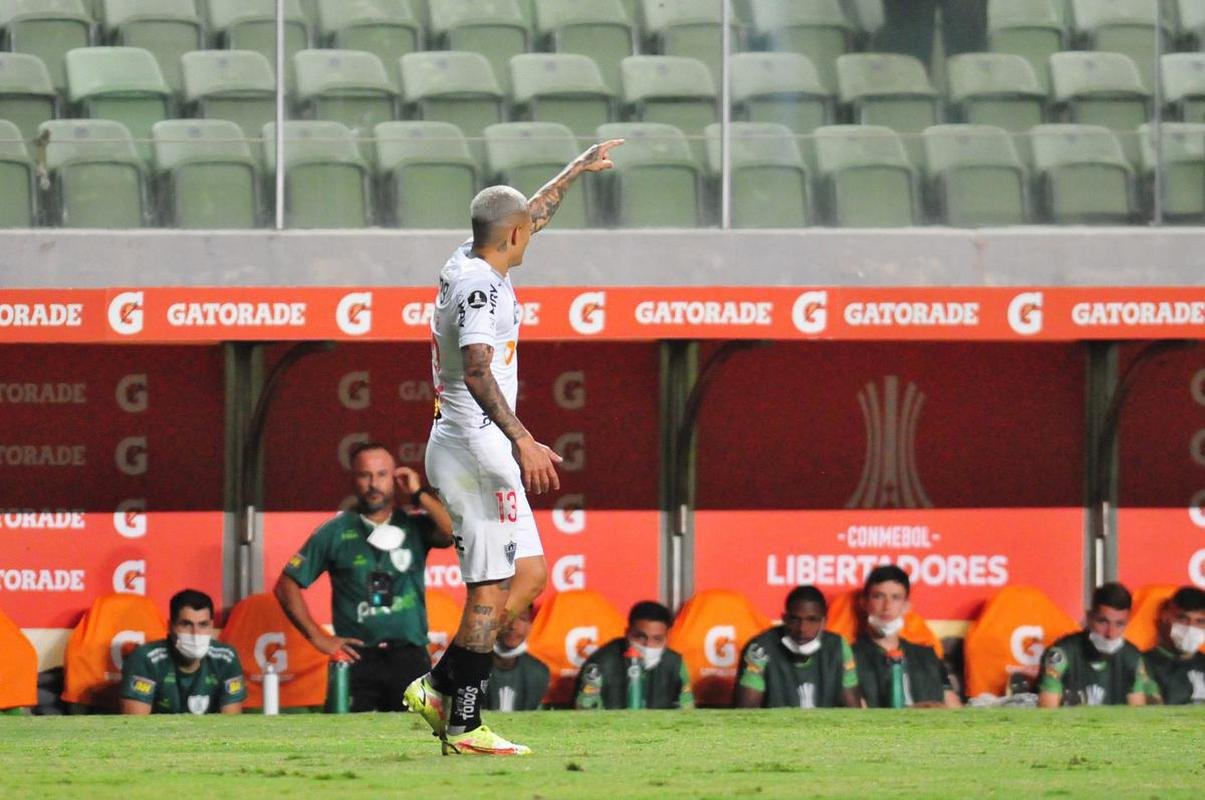 Fotos do gol de Arana, do Atltico, sobre o Amrica no clssico pela Copa Libertadores, no Independncia