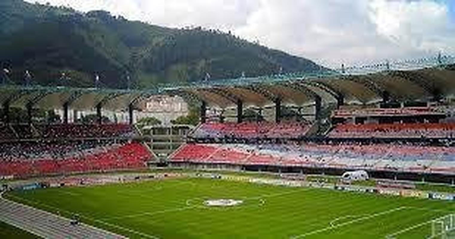 Olmpico Metropolitano de Mrida, casa do Estudiantes de Mrida-VEN, comporta 42200 torcedores (Grupo H)