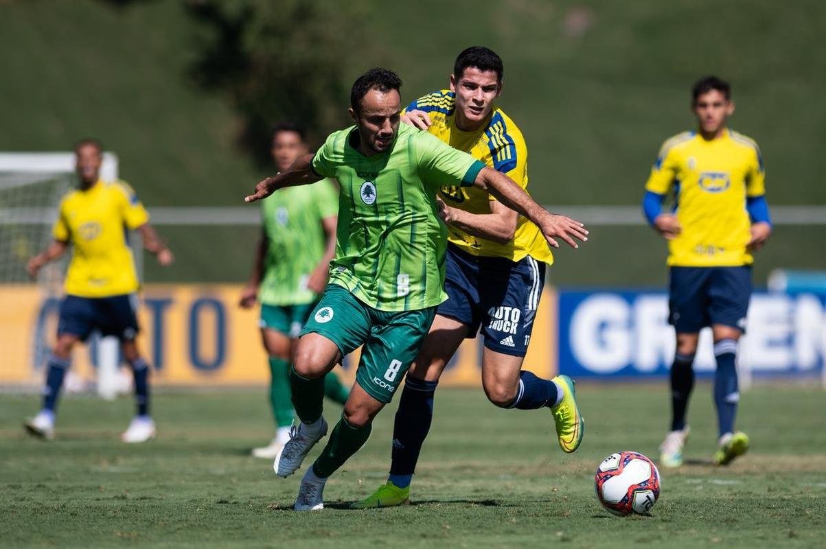 Cruzeiro empatou por 1 a 1 com o Boavista-RJ em jogo-treino realizado neste sbado (22/5), na Toca da Raposa II. Rafael Sobis marcou o gol celeste, enquanto Douglas Pedroso fez para a equipe do Rio de Janeiro.