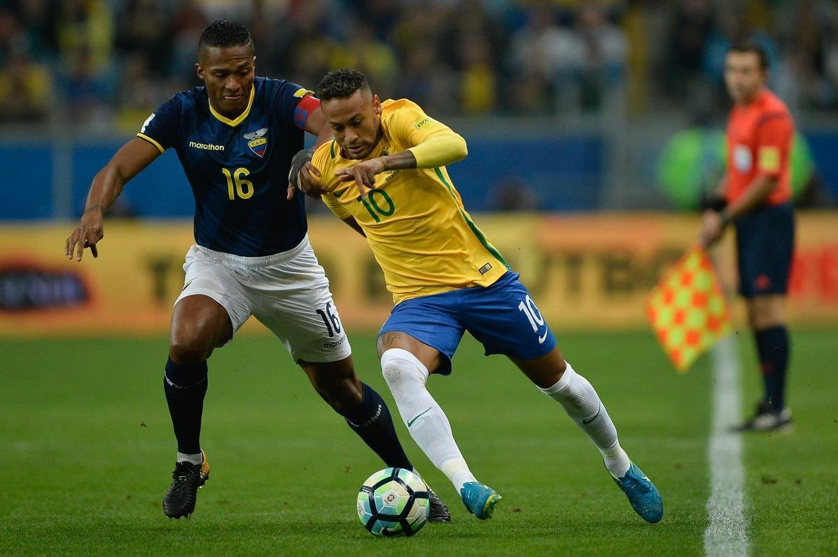 Brasil e Equador se enfrentaram, na Arena do Grmio, pela 15 rodada das Eliminatrias para a Copa