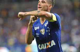 Thiago Neves (meia) - 19 gols