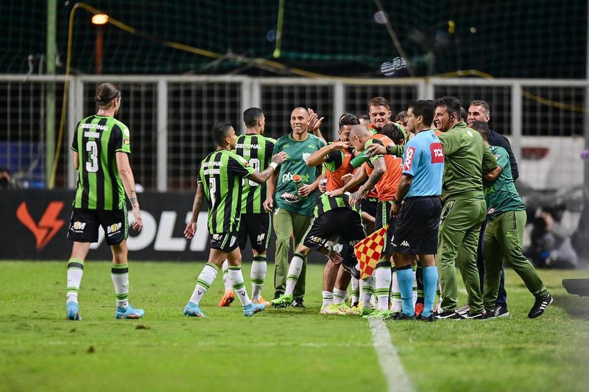 O Am�rica venceu 25 partidas na temporada 2022. Foram 15 triunfos no Campeonato Brasileiro, cinco no Campeonato Mineiro, quatro na Copa do Brasil e um na Copa Libertadores.