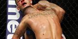 Fotos da vitria de Rafael dos Anjos, que valeu o cinturo dos leves do UFC