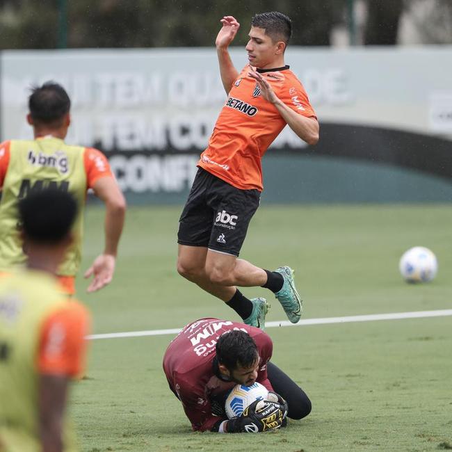 Fotos do treino do Atlético neste domingo na Cidade do Galo (21/11)