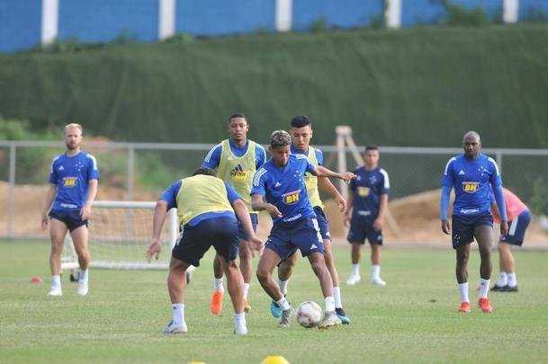 Fotos do terceiro treino do Cruzeiro na Toca da Raposa II (crdito: Alexandre Guzanshe/EM D.A Press)