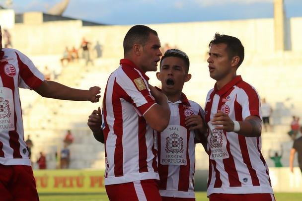 Novamente pela Copa do Nordeste, Wallace Pernambucano foi o responsável pelo gol de empate diante do Salgueiro, no Sertão