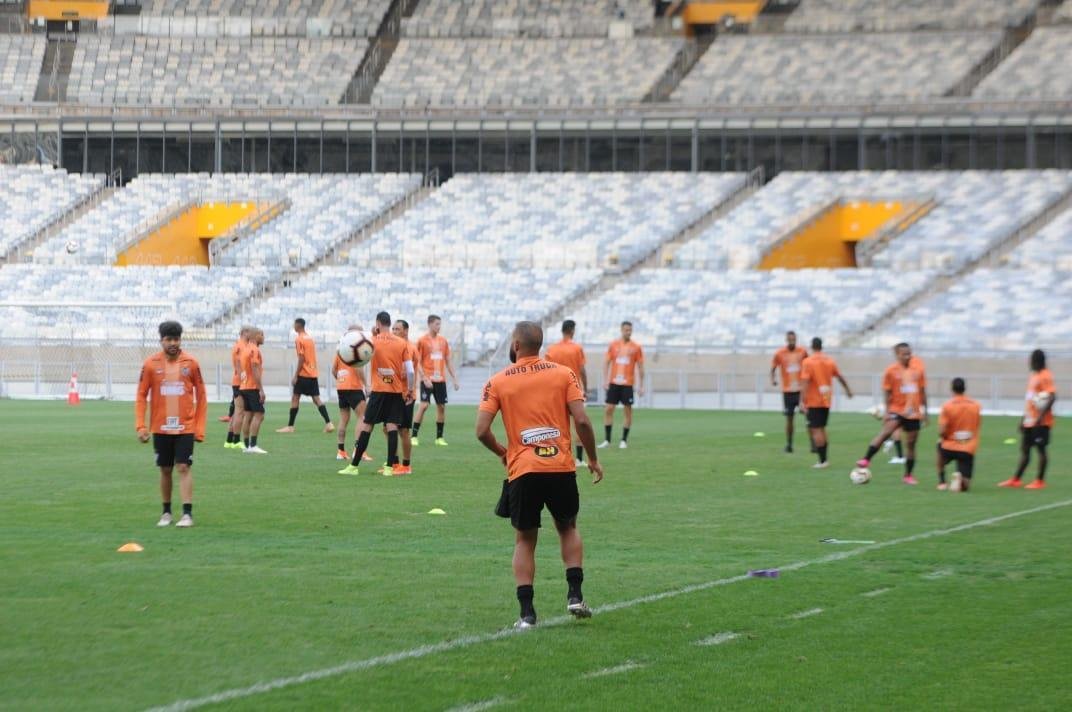 Brasileiros e argentinos se enfrentam nesta quinta-feira, s 21h30, no Mineiro