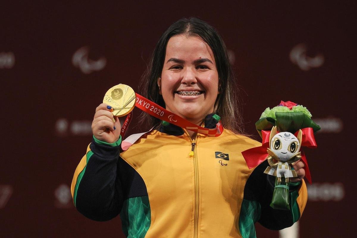 Mariana D'Andrea conquistou o ouro na categoria at 73 kg do halterofilismo