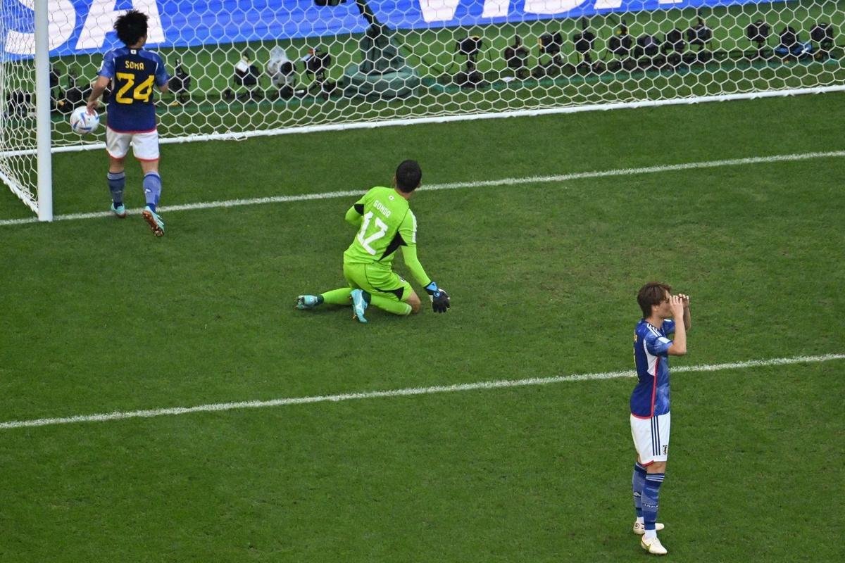 Japo e Costa Rica se enfrentaram no Ahmad Bin Ali Stadium, em Al-Rayyan