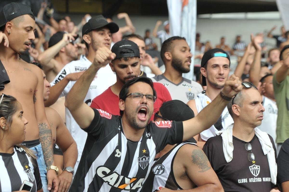 Fotos da torcida do Atltico na primeira final do Mineiro, contra o Cruzeiro, no Mineiro