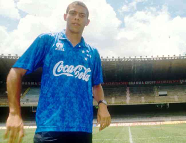 Ronaldo brilhou no Mineirão em 1993 e 1994
