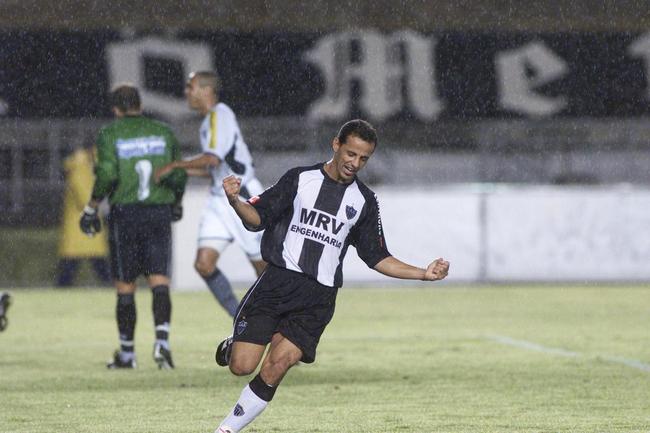 5° lugar: Euller - 12 gols (quatro edições)