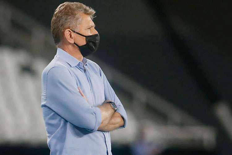 Autuori comeou o Campeonato Brasileiro no comando do Botafogo. O desempenho abaixo das expectativas fez a diretoria do clube carioca demitir o treinador, que foi contratado para ser dirigente/treinador do Athletico-PR.