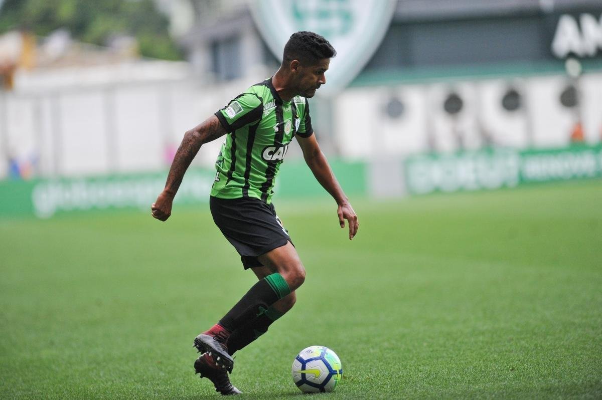 Fotos de América x Grêmio, neste sábado (20/10), no Independência, pela 30ª rodada do Campeonato Brasileiro