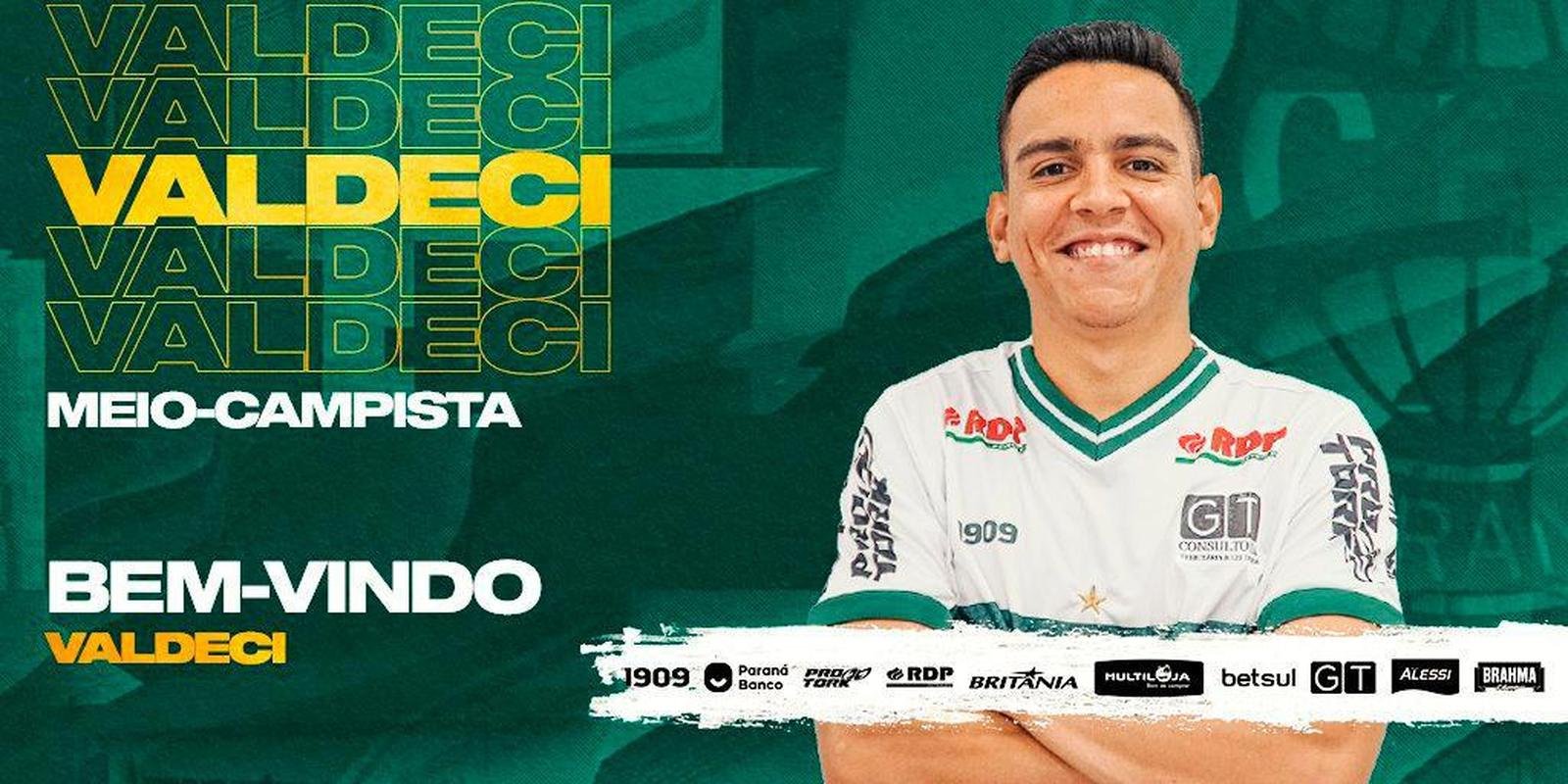 Valdeci, meio-campista (Coritiba)