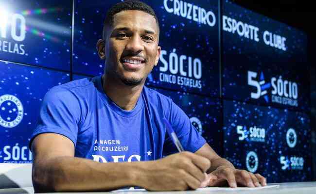 Matheus Dav foi o 13 reforo anunciado pelo Cruzeiro para a temporada 2023