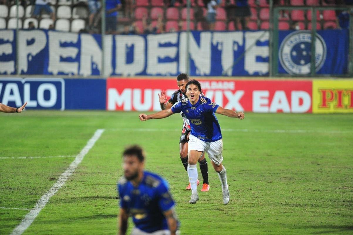 Cruzeiro teve gol anulado no fim, marcado por Marcelo Moreno, e acabou ficando no empate por 1 a 1 com o Operrio, na Arena do Jacar, em Sete Lagoas.