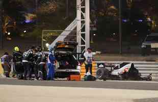 Carro de Grosjean pega fogo na Fórmula 1; veja fotos