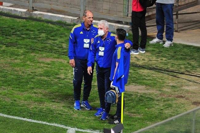 Fotos do duelo entre Cruzeiro e Vitria, no Independncia, em Belo Horizonte, pela 17 rodada da Srie B do Campeonato Brasileiro