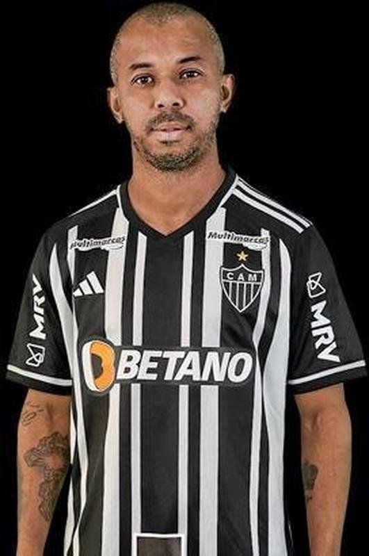 Mariano (lateral-direito)