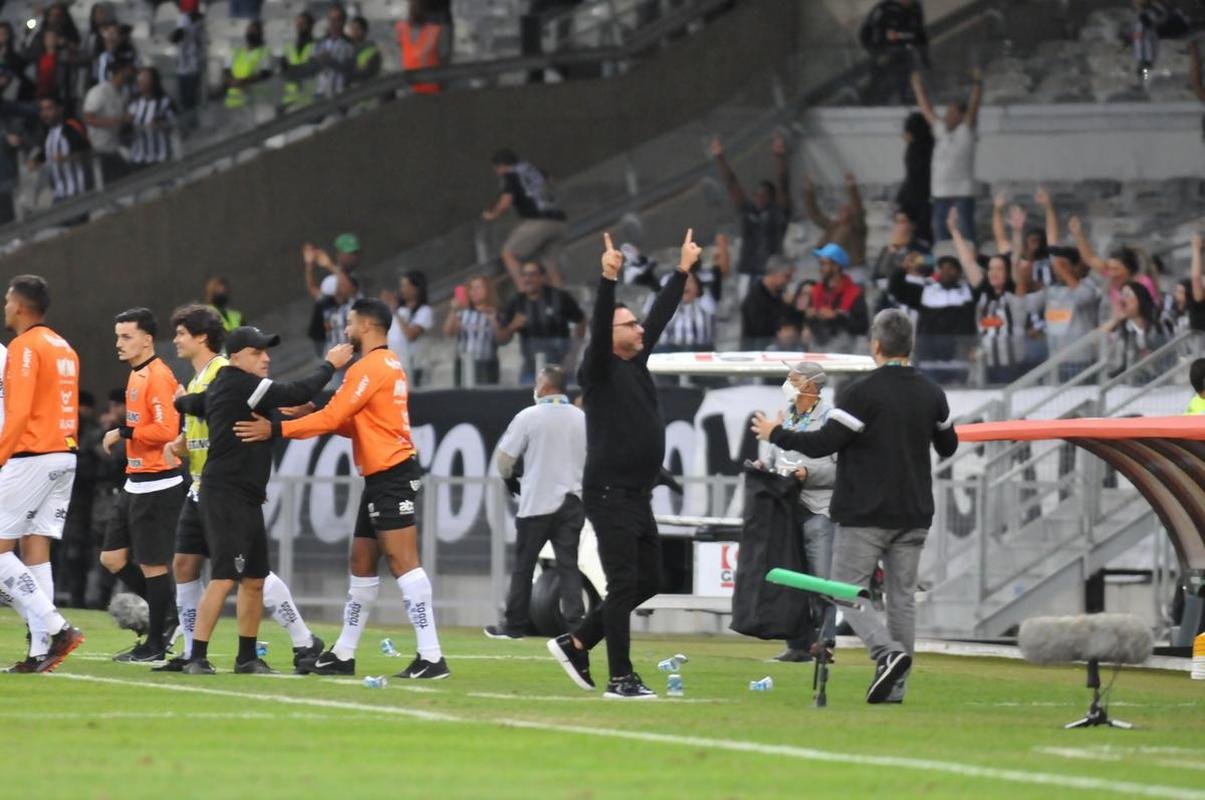 Atltico buscou virada eletrizante sobre o Fortaleza no Mineiro 