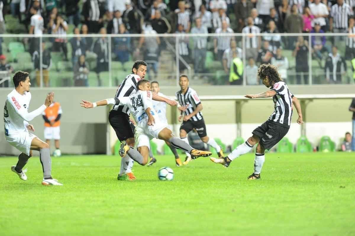 Atltico e Santos se enfrentaram, no Independncia, pela 13 rodada do Campeonato Brasileiro